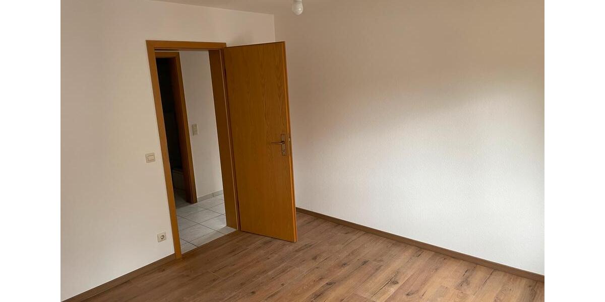 Etagenwohnung Oberstenfeld - 4.5 Zimmer, 91 m&sup2;, 1.150&euro; | Angebot:26286484
