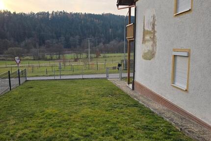 Haus Regenstauf - 7 Zimmer, 135 m&sup2;, 1.400&euro; | Angebot:26153714