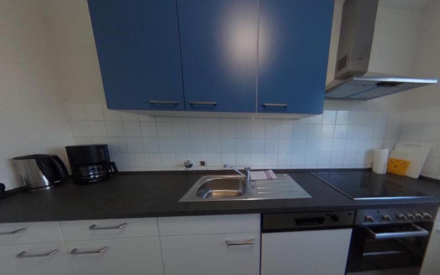 Gästezimmer in Filderstadt mit Internet, TV, Gästeküche, Etagendusche, GästeWc, Waschmaschine, Trocker, Nähe Messe Stuttgart zimmer