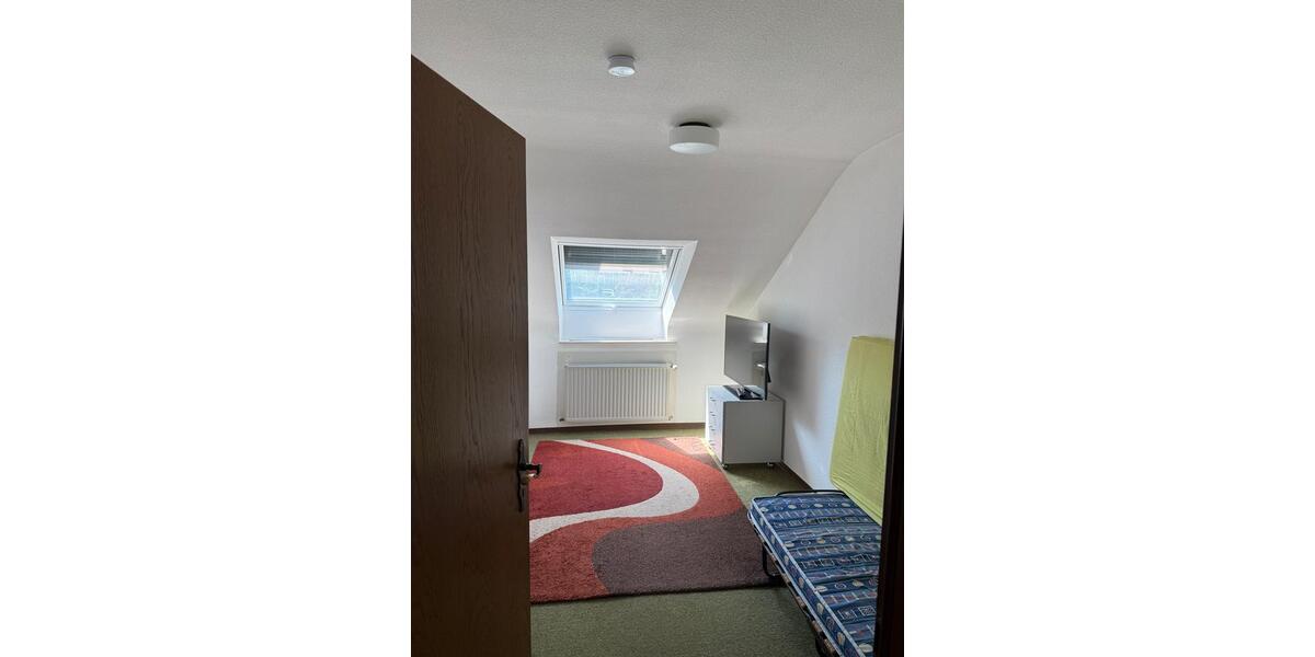 Dachgeschoßwohnung Völklingen - 3 Zimmer, 82 m&sup2;, 550&euro; | Angebot:26463372