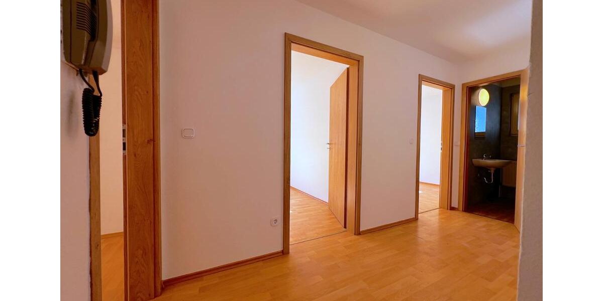 Erdgeschoßwohnung Winterberg - 3.5 Zimmer, 85 m&sup2;, 495&euro; | Angebot:25988603