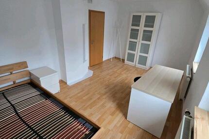 Wohnung Bonn Auerberg - 4 Zimmer, 110 m&sup2;, 1.300&euro; | Angebot:25167908