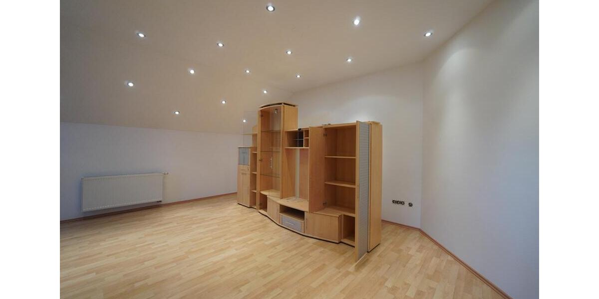 Einfamilienhaus Gerabronn - 6.5 Zimmer, 287 m&sup2;, 1.440&euro; | Angebot:23632903