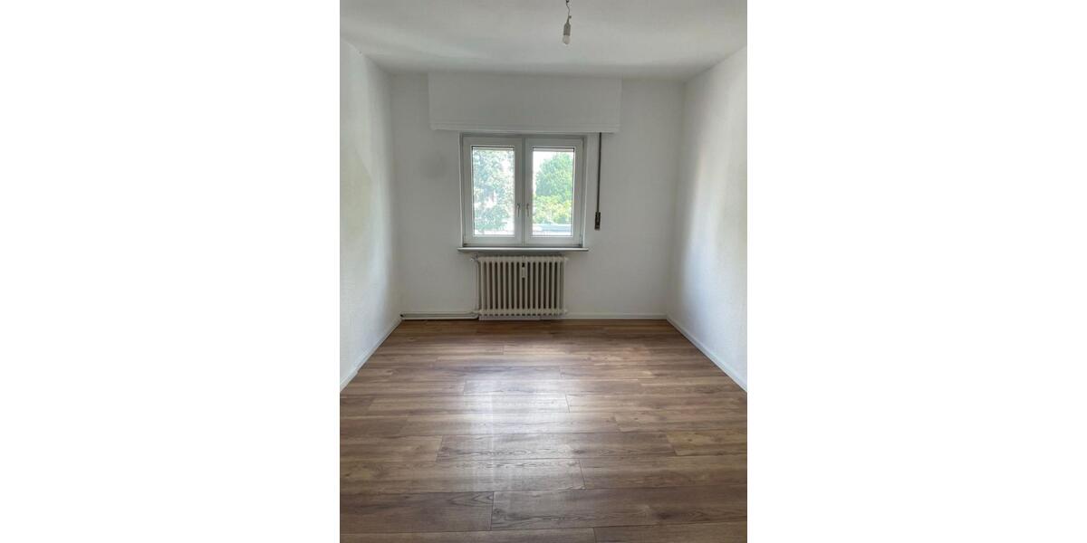 Renovierte WG-Zimmer in Ludwigshafen 5 zimmer