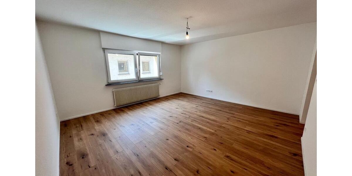 Etagenwohnung Lampertheim - 3 Zimmer, 75 m&sup2;, 1.200&euro; | Angebot:26610241