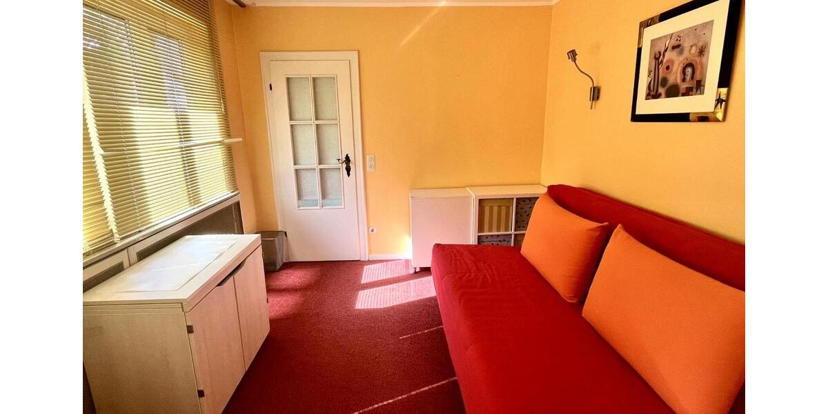 Helle vollmöbl. Wohnung in Düsseldorf-Nord, Nähe Messe, Norpark 3.5 zimmer