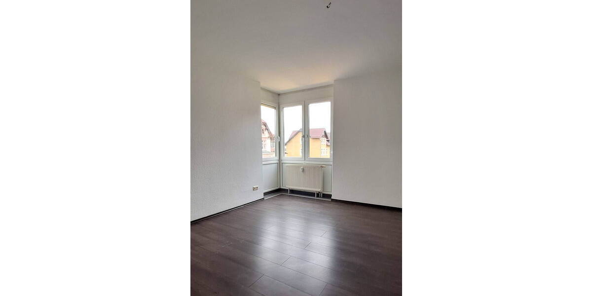 Etagenwohnung Saalfeld - 2 Zimmer, 92 m&sup2;, 690&euro; | Angebot:26486199