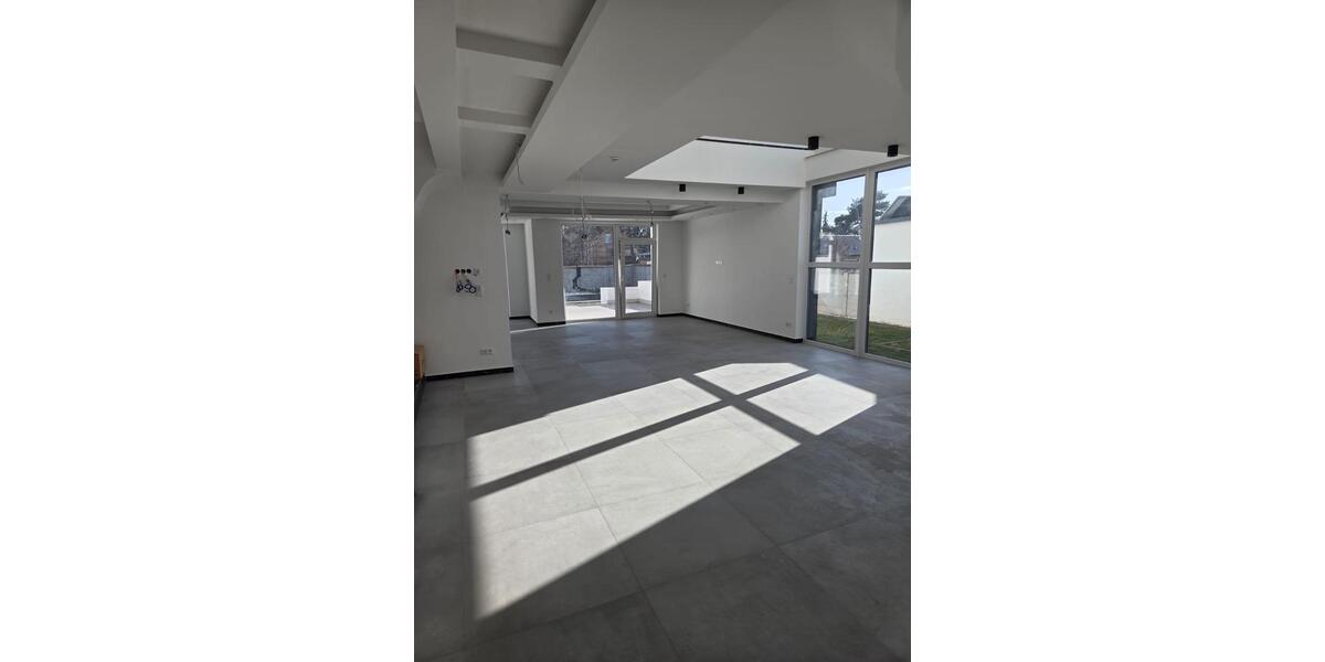 Doppelhaushälfte Halle (Saale) Damaschkestraße - 5 Zimmer, 200 m&sup2;, 2.000&euro; | Angebot:26577877