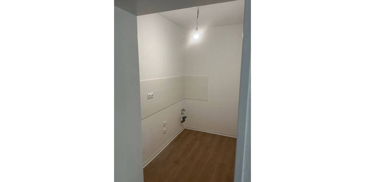 Etagenwohnung Wiesbaden Erbenheim - 1 Zimmer, 43 m&sup2;, 580&euro; | Angebot:26175064