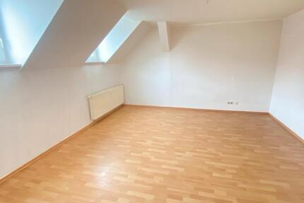 Charmante 2-Raum-Dachgeschosswohnung mit offener Wohnküche 2 zimmer