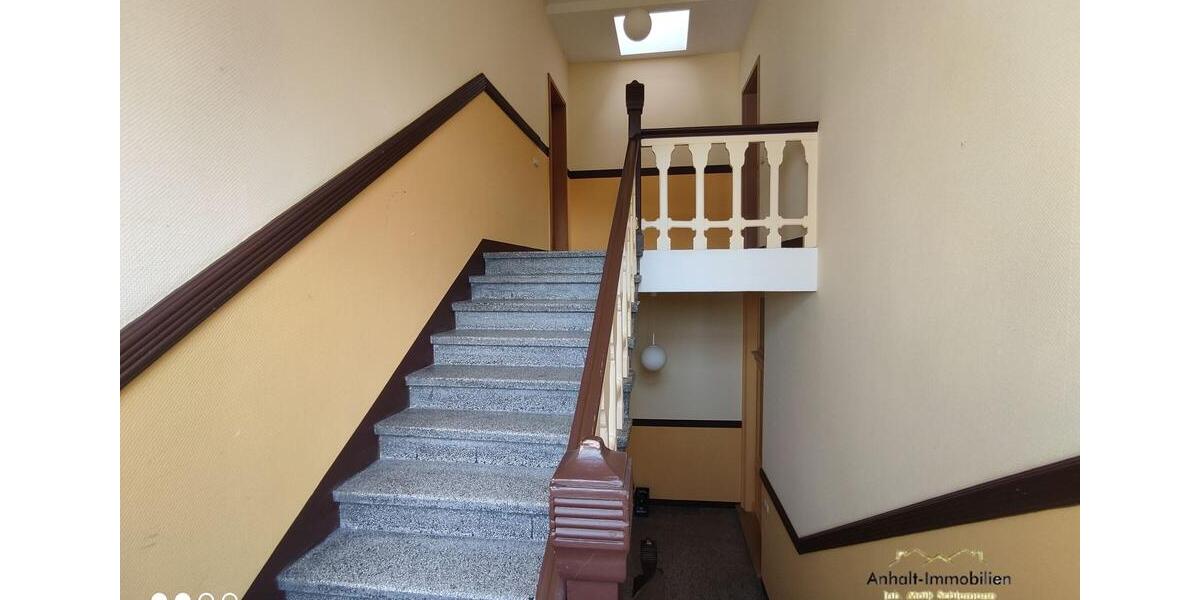 Dachgeschoßwohnung Bitterfeld-Wolfen Bitterfeld - 3 Zimmer, 119 m&sup2;, 650&euro; | Angebot:23047884