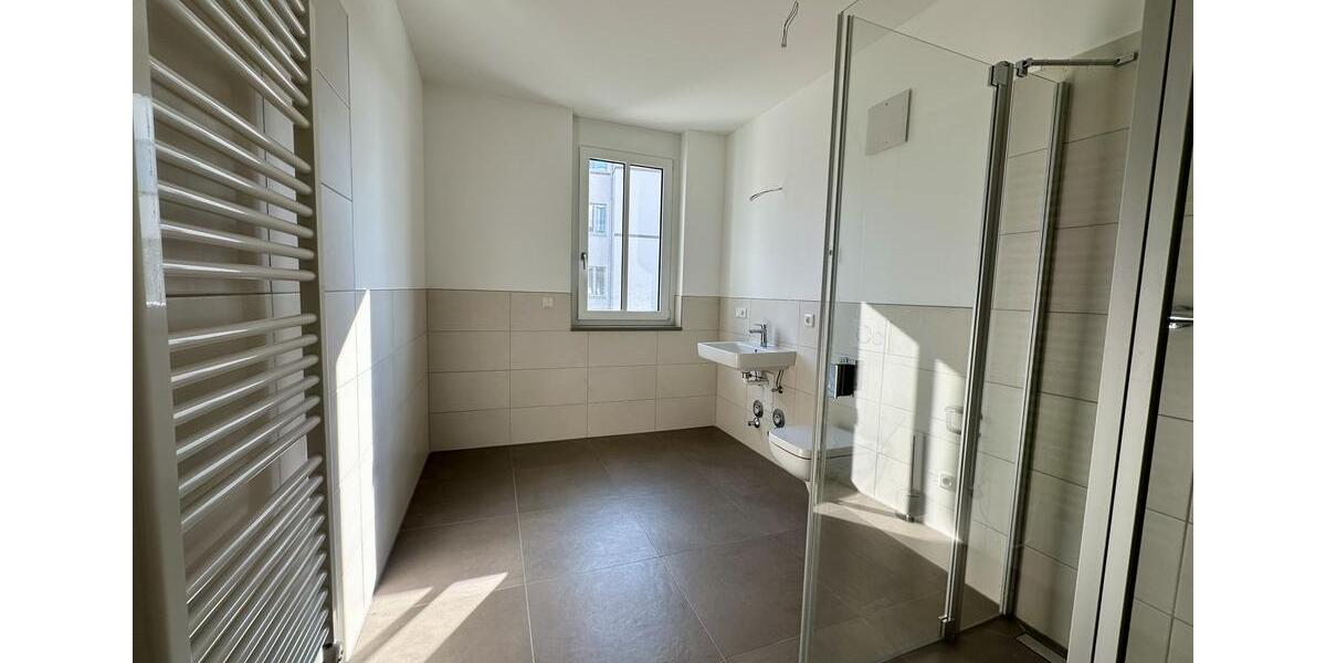 Erdgeschoßwohnung Eisenach - 3 Zimmer, 101 m&sup2;, 1.330&euro; | Angebot:25512318