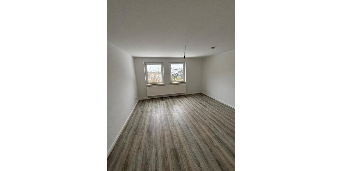 !!ERSTBEZUG NACH RENOVIERUNG!! *Modernes Badezimmer**Helle Räume** 3 zimmer