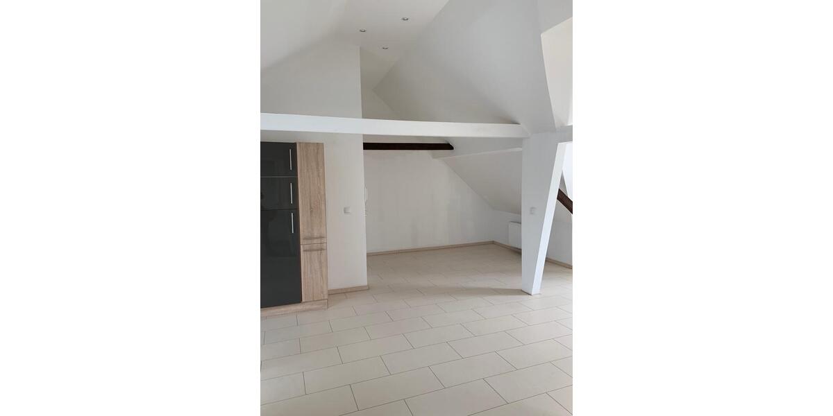 Sanierte 2-Zimmer-Wohnung mit EBK in Dinslaken zimmer