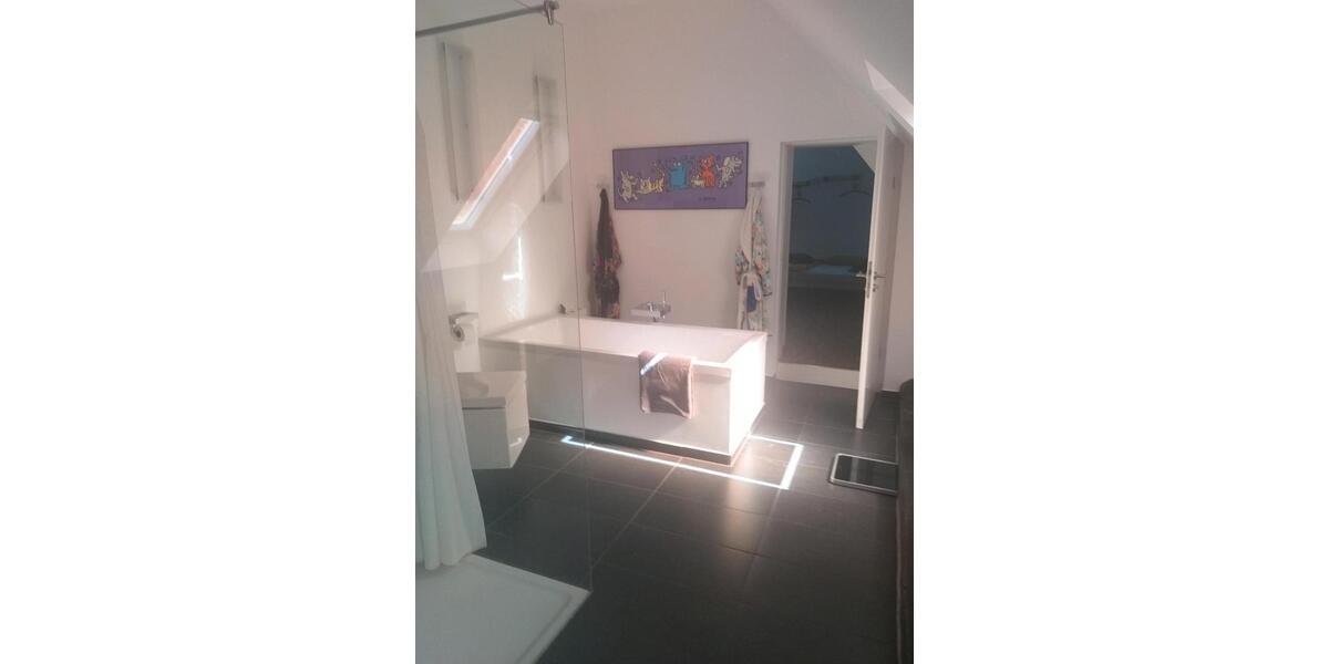 Dachgeschoßwohnung Bad Arolsen - 4 Zimmer, 115 m&sup2;, 950&euro; | Angebot:26004101