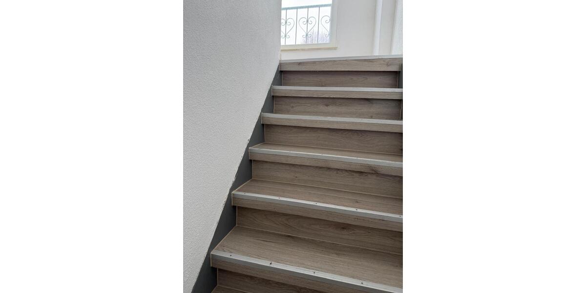 Etagenwohnung Bad Laasphe - 4 Zimmer, 170 m&sup2;, 1.200&euro; | Angebot:24842524