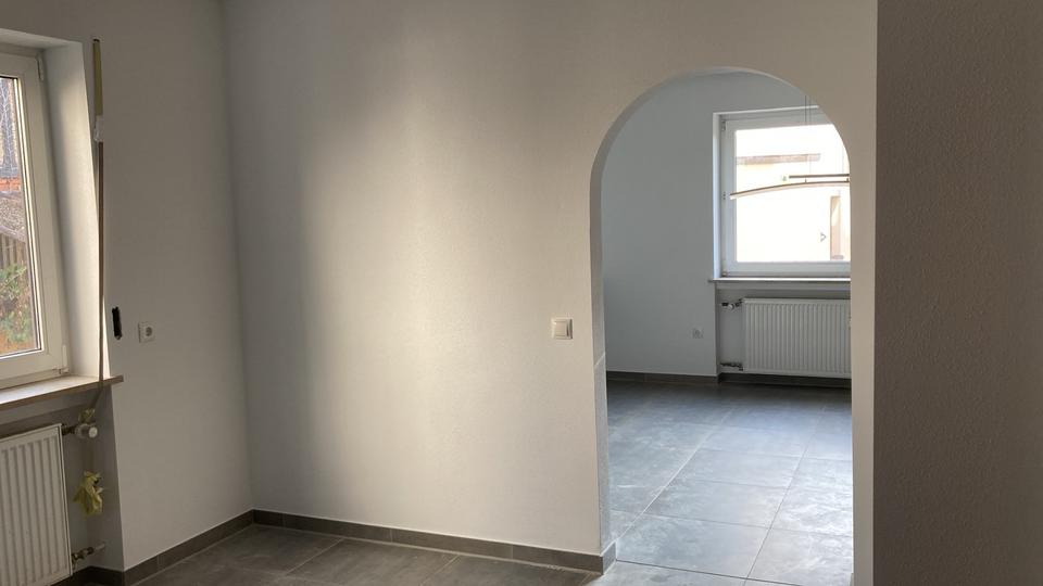 Erdgeschoßwohnung Sulzfeld - 4 Zimmer, 120 m&sup2;, 920&euro; | Angebot:26332231