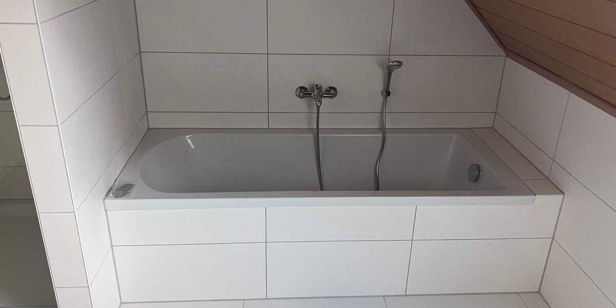 Renovierte 3-Zi.-DGW mit Gartenanteil - 91056 Erlangen-Hüttendorf 3 zimmer