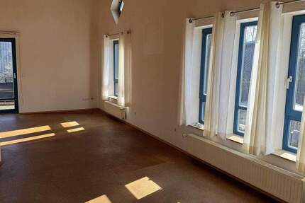 Wohnung Nienburg - 2 Zimmer, 75 m&sup2;, 700&euro; | Angebot:25775747