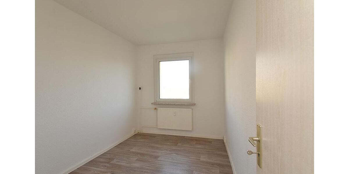 Etagenwohnung Halle (Saale) Silberhöhe - 5 Zimmer, 116 m&sup2;, 731&euro; | Angebot:26003371