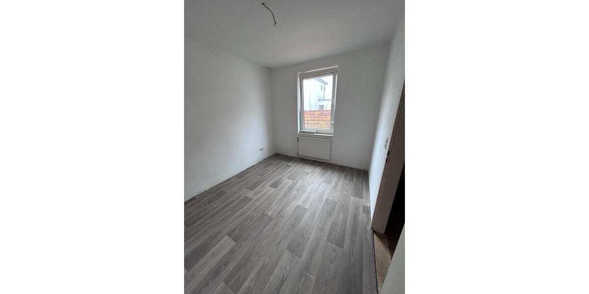 Erdgeschoßwohnung Bremerhaven Schiffdorferdamm - 2 Zimmer, 45 m&sup2;, 320&euro; | Angebot:24524165