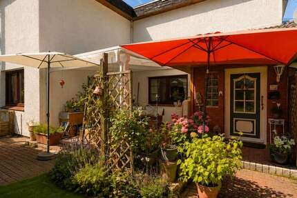 Haus Stelle - 4 Zimmer, 102 m&sup2;, 1.550&euro; | Angebot:27284487