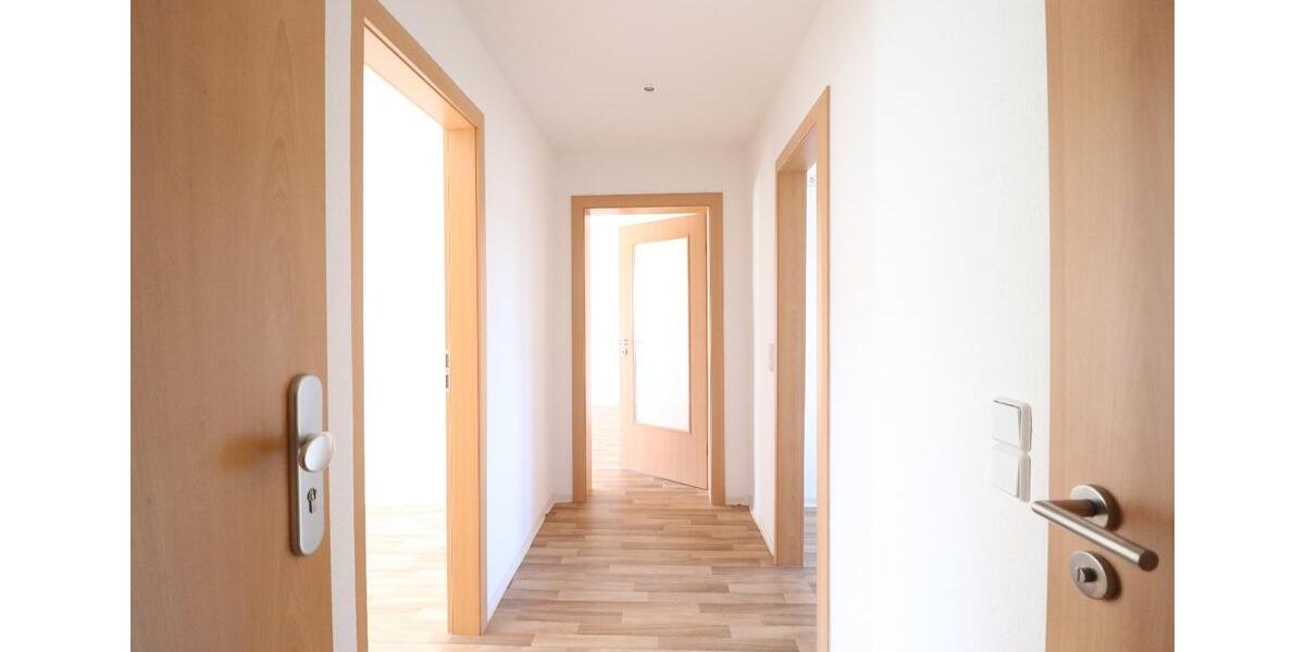 Dachgeschoßwohnung Flöha - 3 Zimmer, 60 m&sup2;, 365&euro; | Angebot:13333098