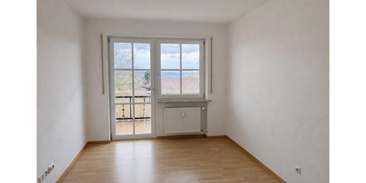 Etagenwohnung Pfarrkirchen - 4 Zimmer, 97 m&sup2;, 1.040&euro; | Angebot:26014395