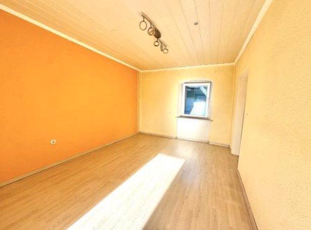 Etagenwohnung Floß - 7 Zimmer, 184 m&sup2;, 1.520&euro; | Angebot:26130524