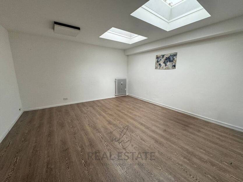 Geräumiges 115 m² Büro mit eigener Küche in Barsbüttel