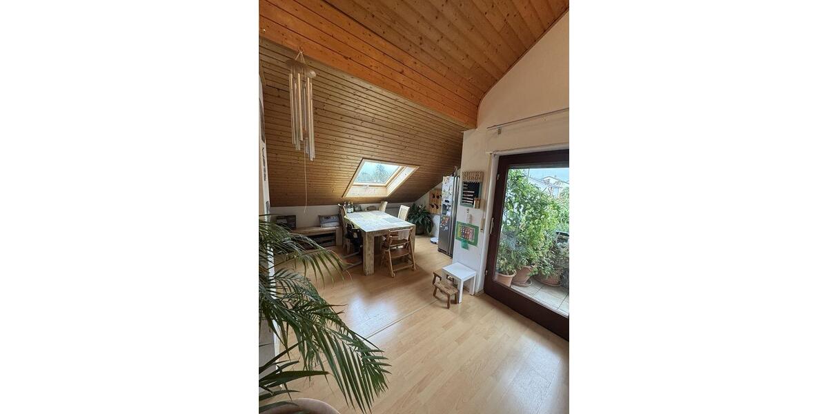 Dachgeschoßwohnung Kraichtal - 3.5 Zimmer, 85 m&sup2;, 1.200&euro; | Angebot:26691360
