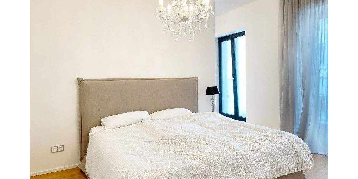 Etagenwohnung Frankfurt am Main Innenstadt - 2 Zimmer, 78 m&sup2;, 2.350&euro; | Angebot:25663755