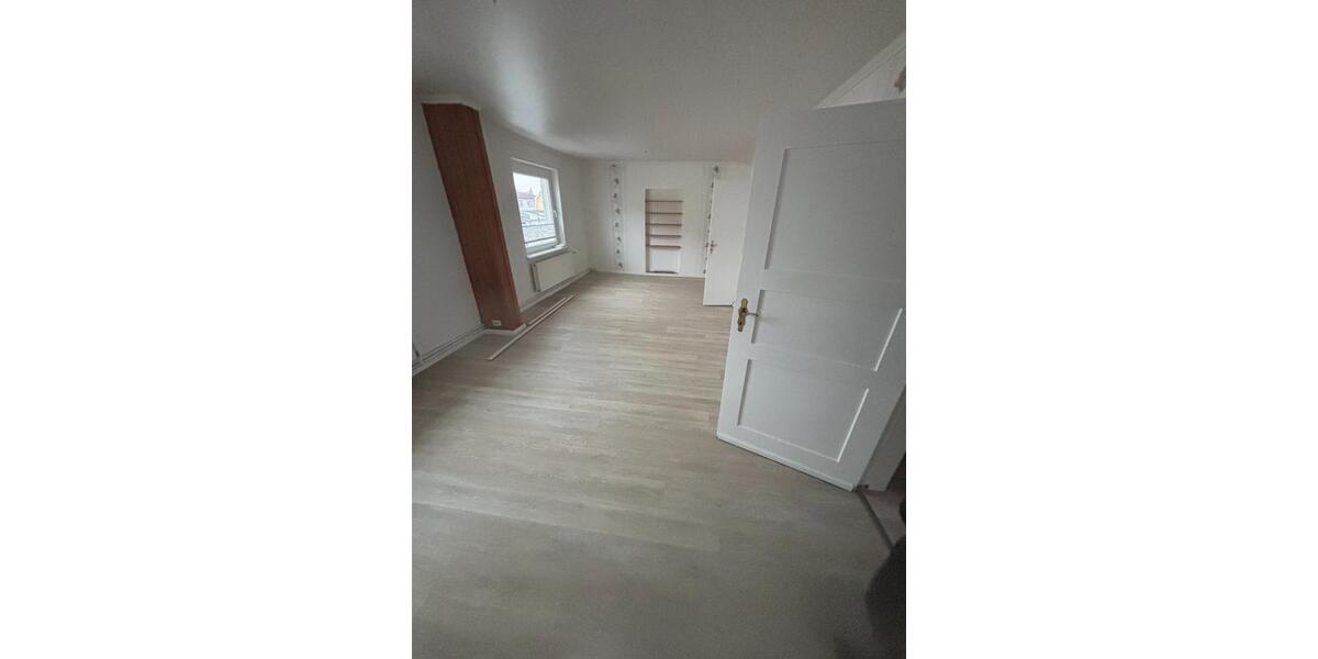 Etagenwohnung Jarmen - 5 Zimmer, 105 m&sup2;, 1.000&euro; | Angebot:25045792