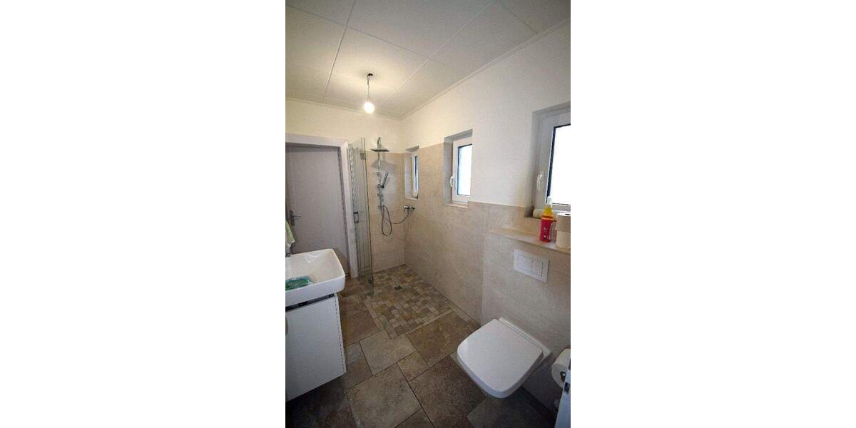 Helles, großzügiges Familienhaus mit großem Garten in attraktiver Wohnlage von 41334 Nettetal 8 zimmer