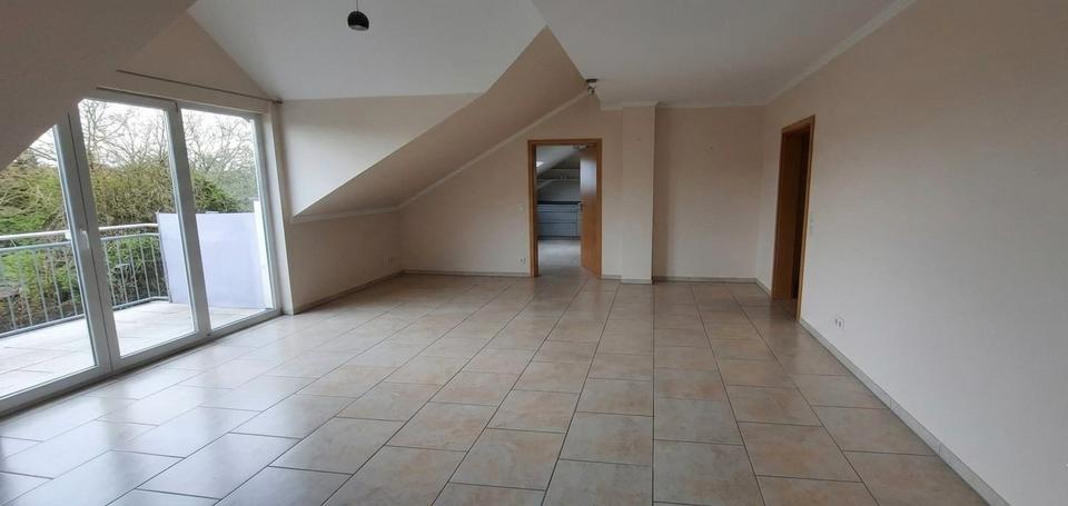Etagenwohnung Bad Camberg - 4 Zimmer, 114 m&sup2;, 1.350&euro; | Angebot:26506872