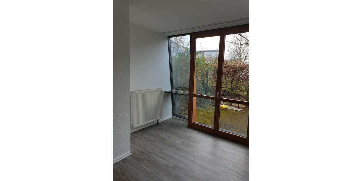 Etagenwohnung Niederkassel Lülsdorf - 1 Zimmer, 40 m&sup2;, 450&euro; | Angebot:26100347