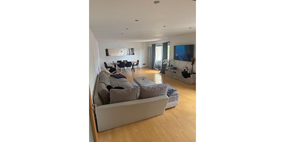 Etagenwohnung Hünfeld - 3.5 Zimmer, 124 m&sup2;, 950&euro; | Angebot:26578810