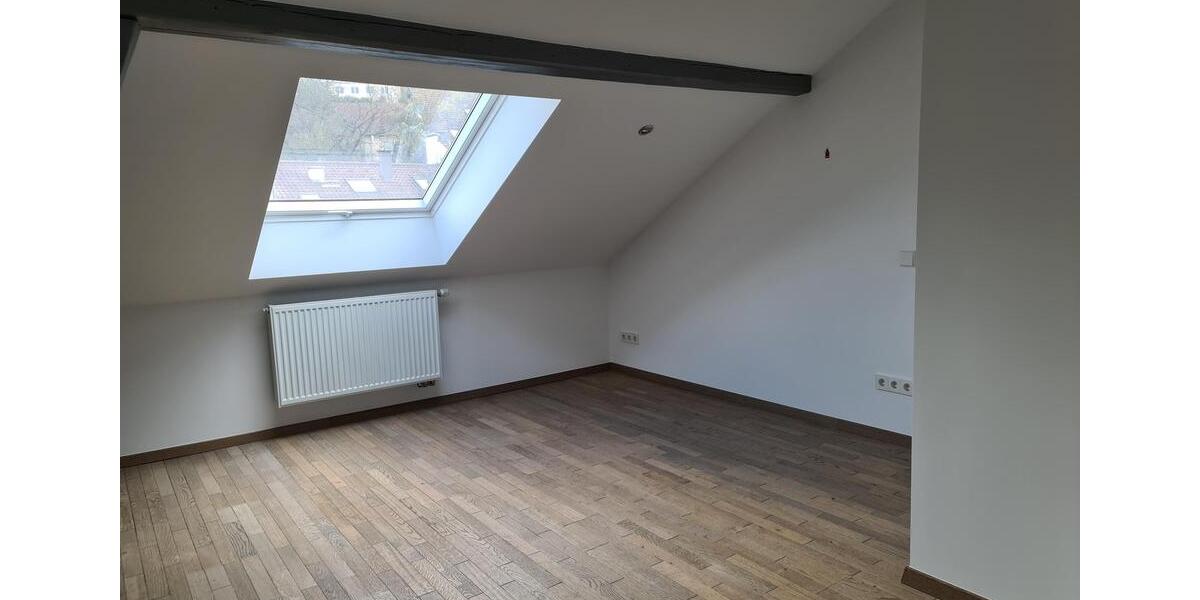 Dachgeschoßwohnung Stuttgart Stuttgart-Ost - 3.5 Zimmer, 96 m&sup2;, 1.600&euro; | Angebot:26641216