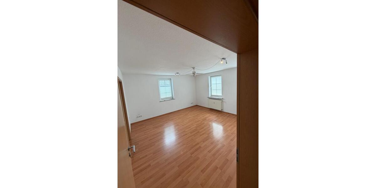 Etagenwohnung Olpe - 3 Zimmer, 65 m&sup2;, 700&euro; | Angebot:26415640