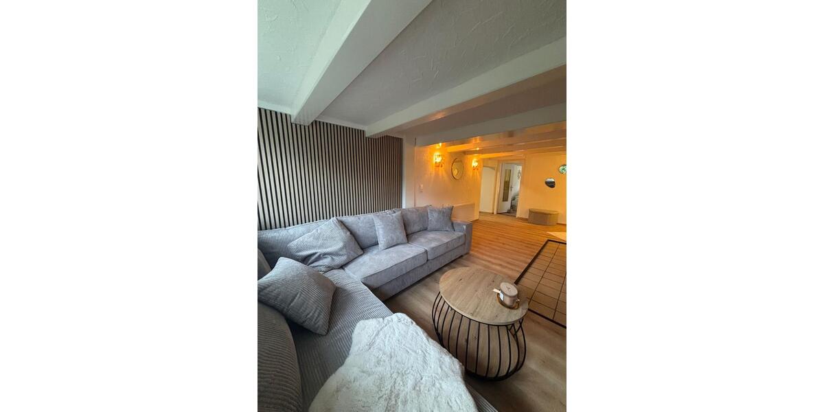 Wohnen auf Zeit Lünen Alstedde - 10 Zimmer, 177 m&sup2;, 15&euro; | Angebot:24789388