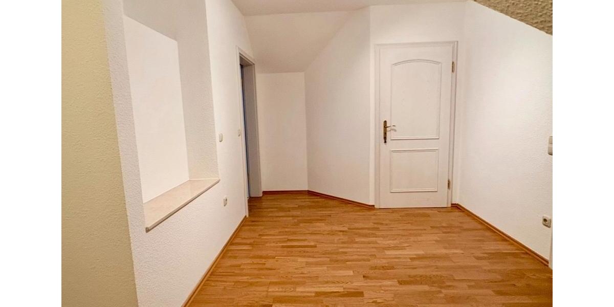 Dachgeschoßwohnung Hoya - 3 Zimmer, 100 m&sup2;, 700&euro; | Angebot:24638734