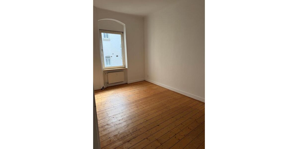 Erdgeschoßwohnung Duisburg Hochheide - 3 Zimmer, 95 m&sup2;, 720&euro; | Angebot:26587556