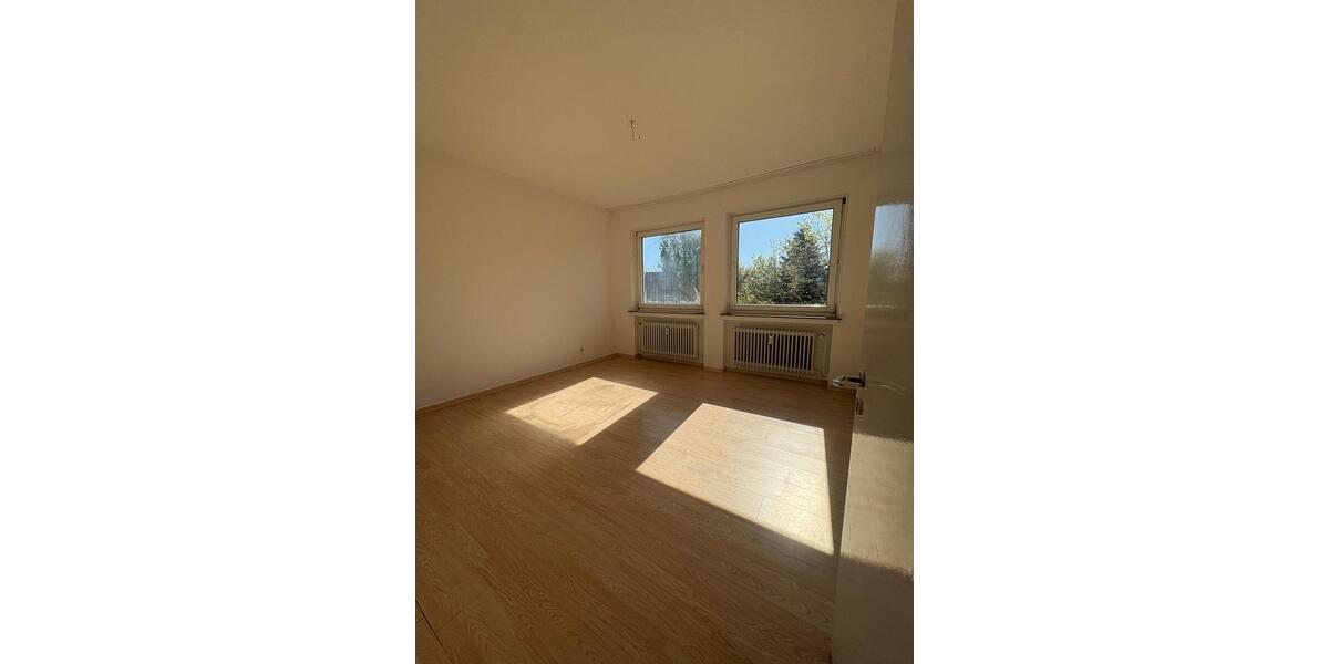 Dachgeschoßwohnung Oldenburg Ziegelhof - 4 Zimmer, 100 m&sup2;, 575&euro; | Angebot:26636409