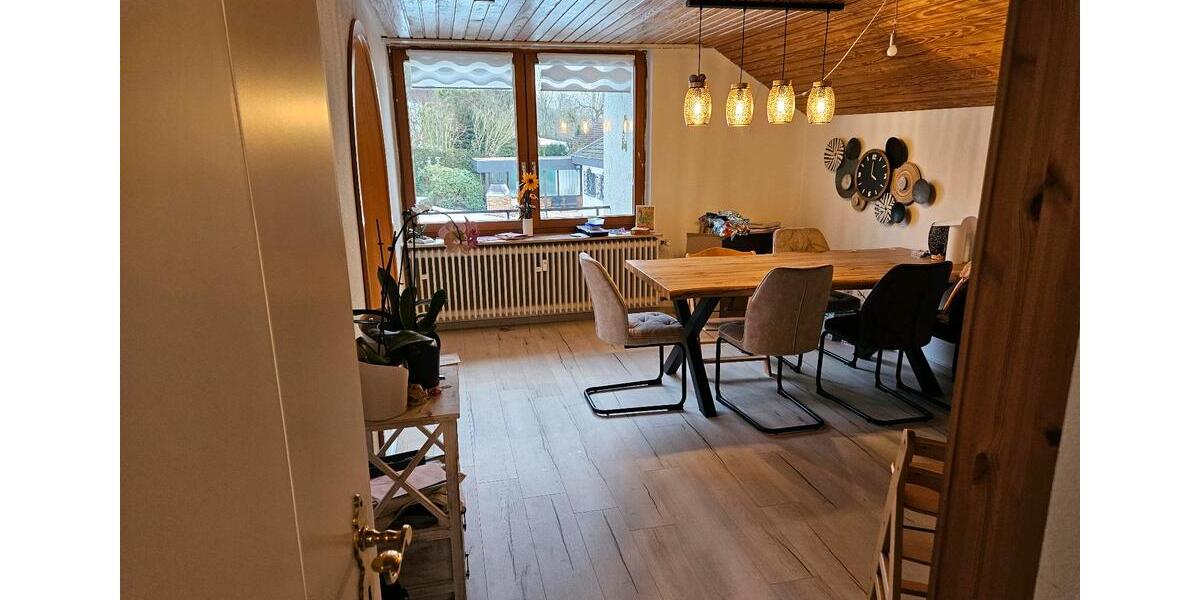 Dachgeschoßwohnung Aalen Attenhofen - 4 Zimmer, 104 m&sup2;, 1.200&euro; | Angebot:24775291