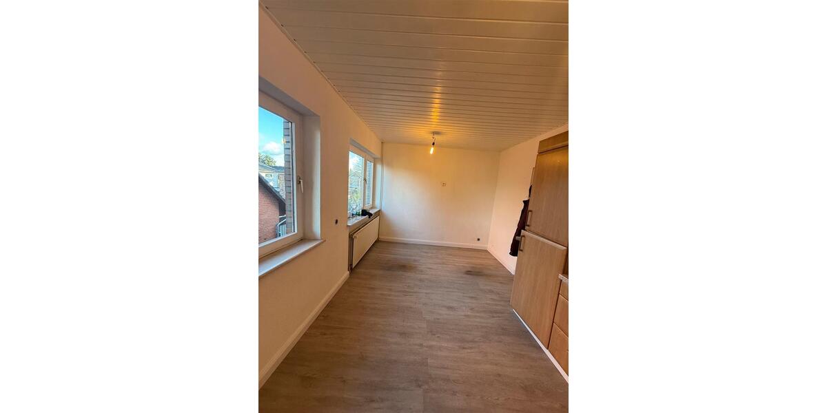 Etagenwohnung Quickborn - 4 Zimmer, 100 m&sup2;, 1.275&euro; | Angebot:24223537