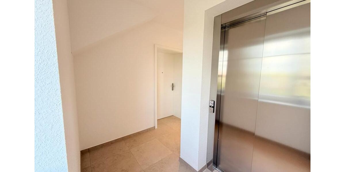 Dachgeschoßwohnung Oldenburg Etzhorn - 2 Zimmer, 64 m&sup2;, 1.160&euro; | Angebot:26148346