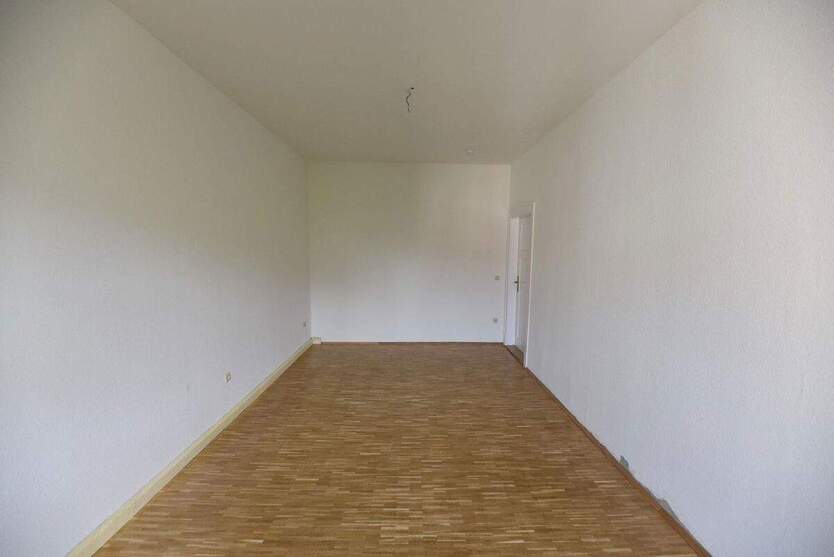 Johannstadt: Schöne 4 Raum-Whg mit Holzdielung, seitlicher Elbblick A31 4.OG re E9 4 zimmer