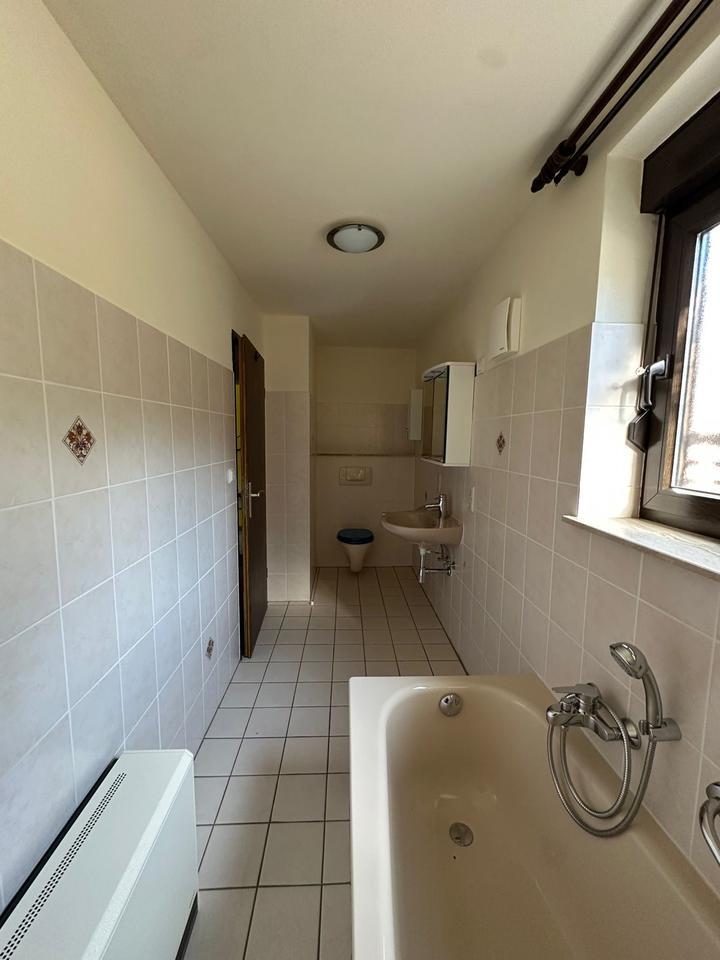 Haus zu vermieten mit Garten und Stellplatz zimmer
