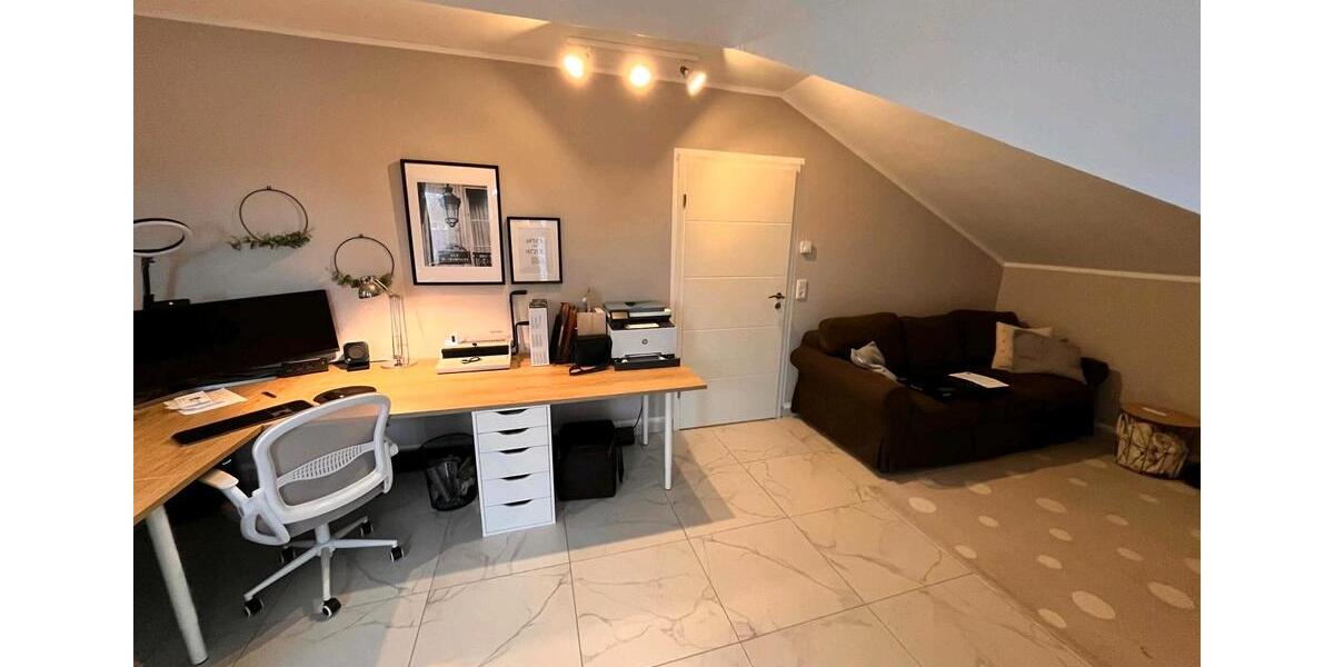 Reihenhaus Lehrte - 6 Zimmer, 200 m&sup2;, 1.500&euro; | Angebot:26051396