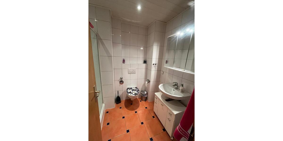 Dachgeschoßwohnung Hamm - 3 Zimmer, 75 m&sup2;, 680&euro; | Angebot:26051277